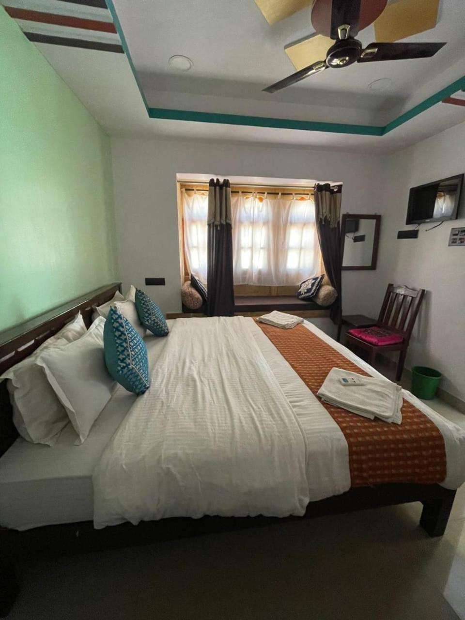 Hotel Neem Haveli Джайсалмер Екстер'єр фото